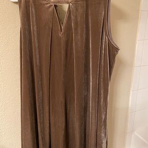 Umgee Velvet Sleeveless Keyhole Dress